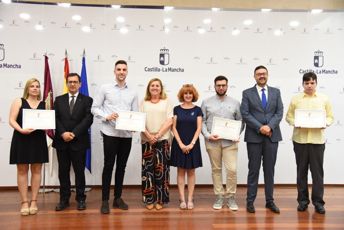 Castilla La Mancha Felicita A Los Alumnos Reconocidos Con Los