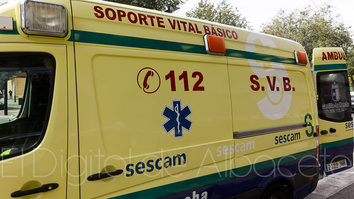 Herido grave tras caerle encima una jaula metálica en Castilla La