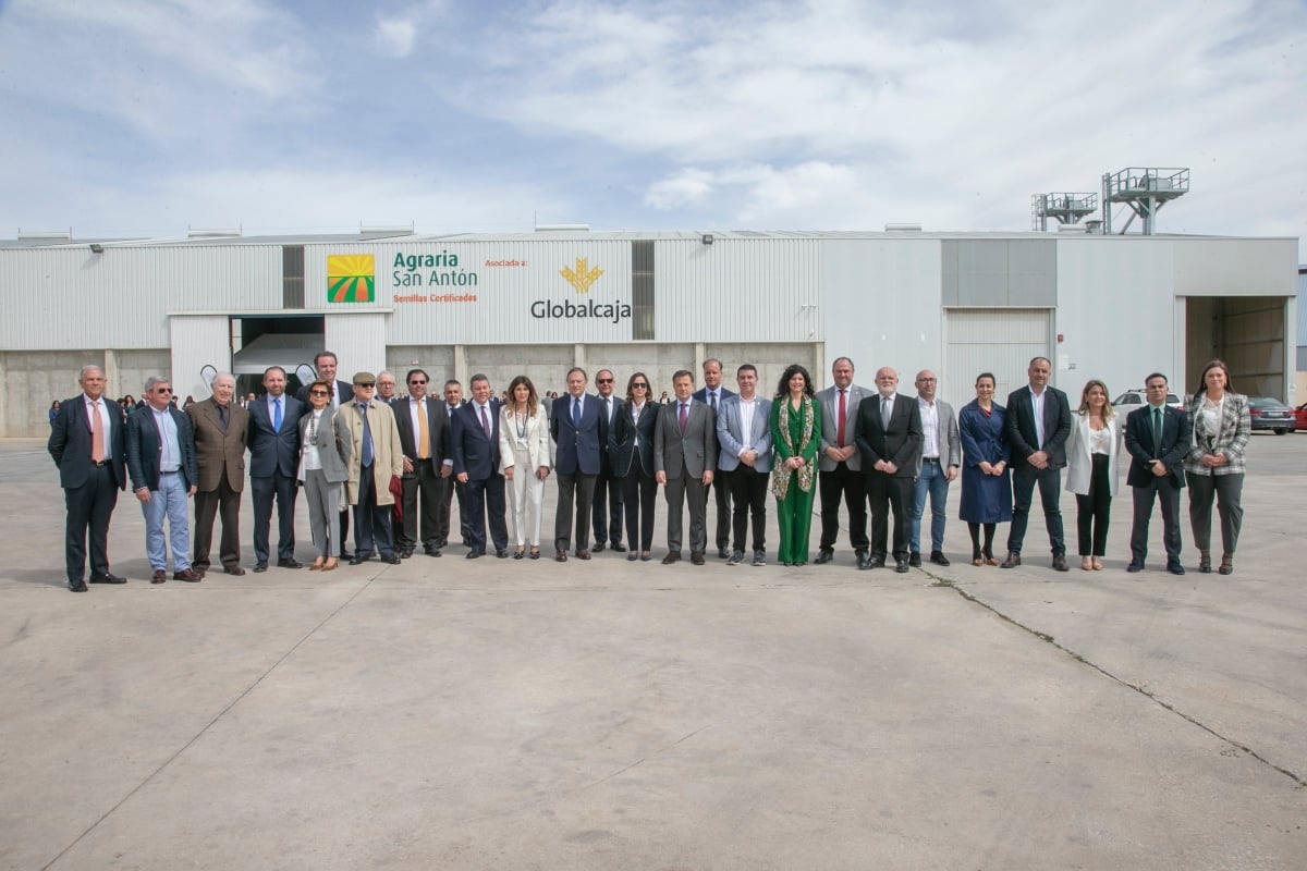 El Gobierno Regional Felicita En Albacete A La Cooperativa Agraria San