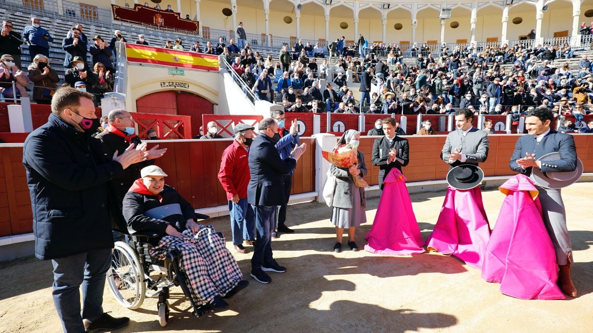 Toreros locales y afición cumplen con la tradición y se vuelcan con el Festival Taurino a beneficio del 'Cotolengo'