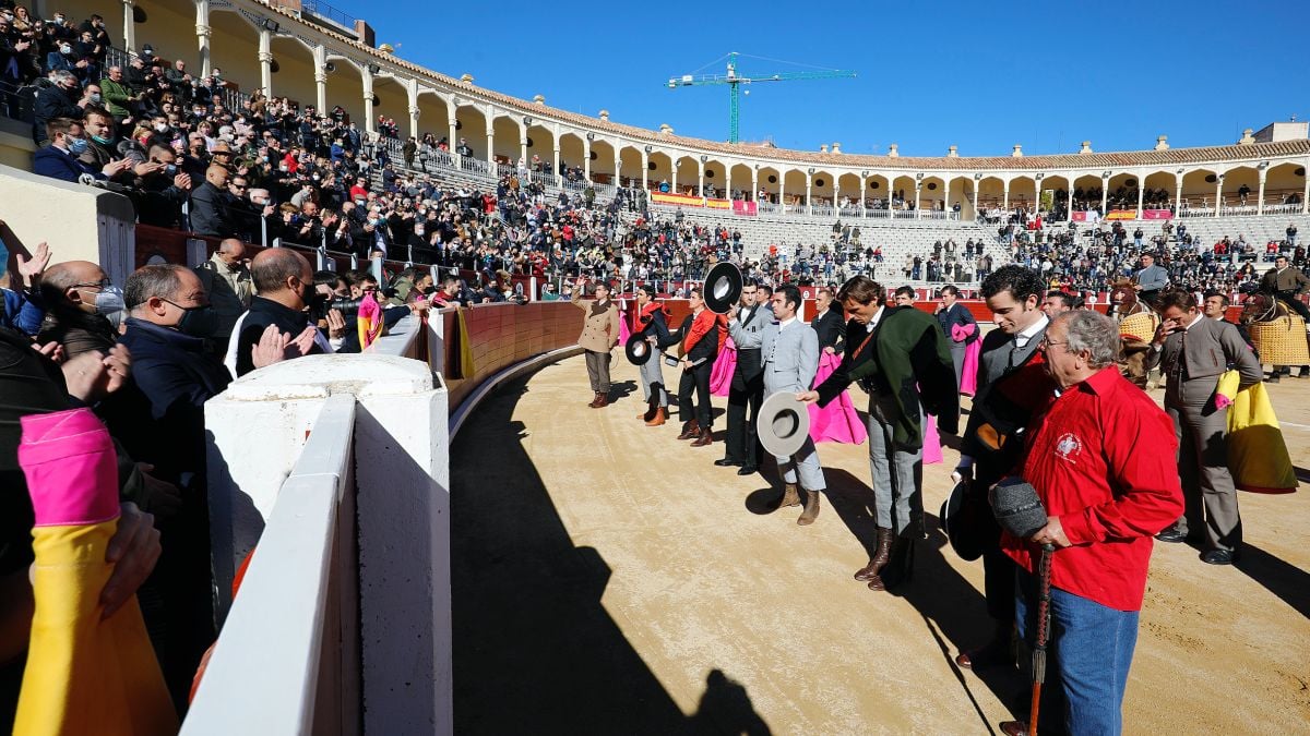 Toreros locales y afición cumplen con la tradición y se vuelcan con el Festival Taurino a beneficio del 'Cotolengo'