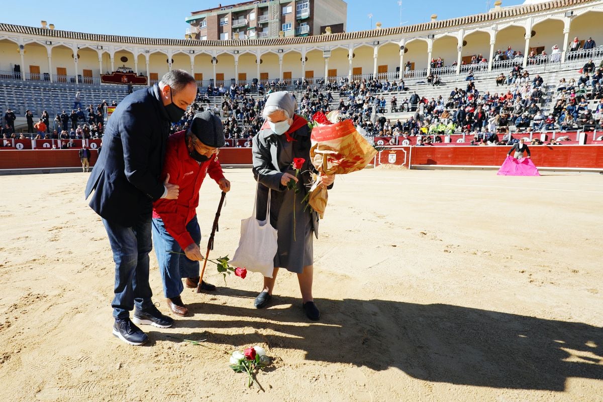 Toreros locales y afición cumplen con la tradición y se vuelcan con el Festival Taurino a beneficio del 'Cotolengo'