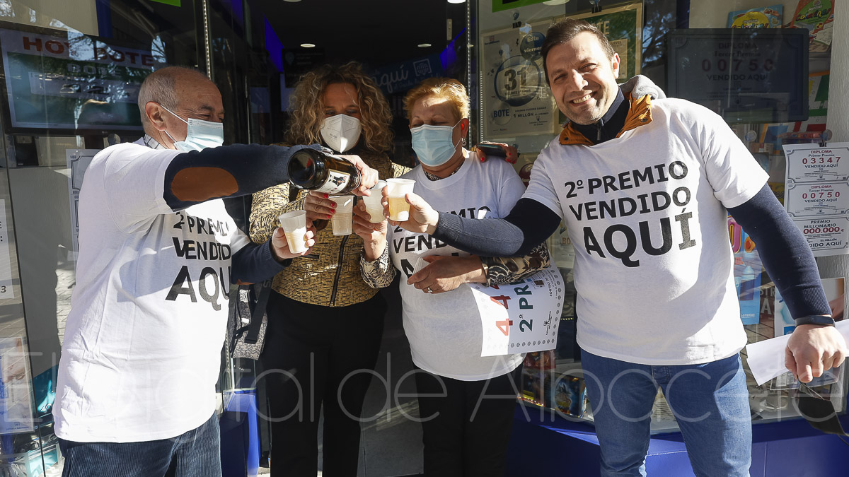 Administración de Lotería de Albacete donde se ha vendido décimos del Segundo Premio del Sorteo de El Niño / Foto: Ángel Chacón