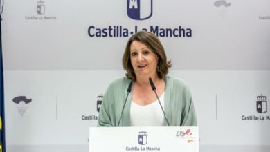 La consejera de Economía, Empresas y Empleo, Patricia Franco, analiza en rueda de prensa los datos correspondientes a la Encuesta de Población Activa (EPA) del segundo trimestre. (Fotos: Esteban González // JCCM)