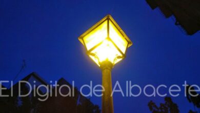 Una farola en Albacete - Foto de archivo