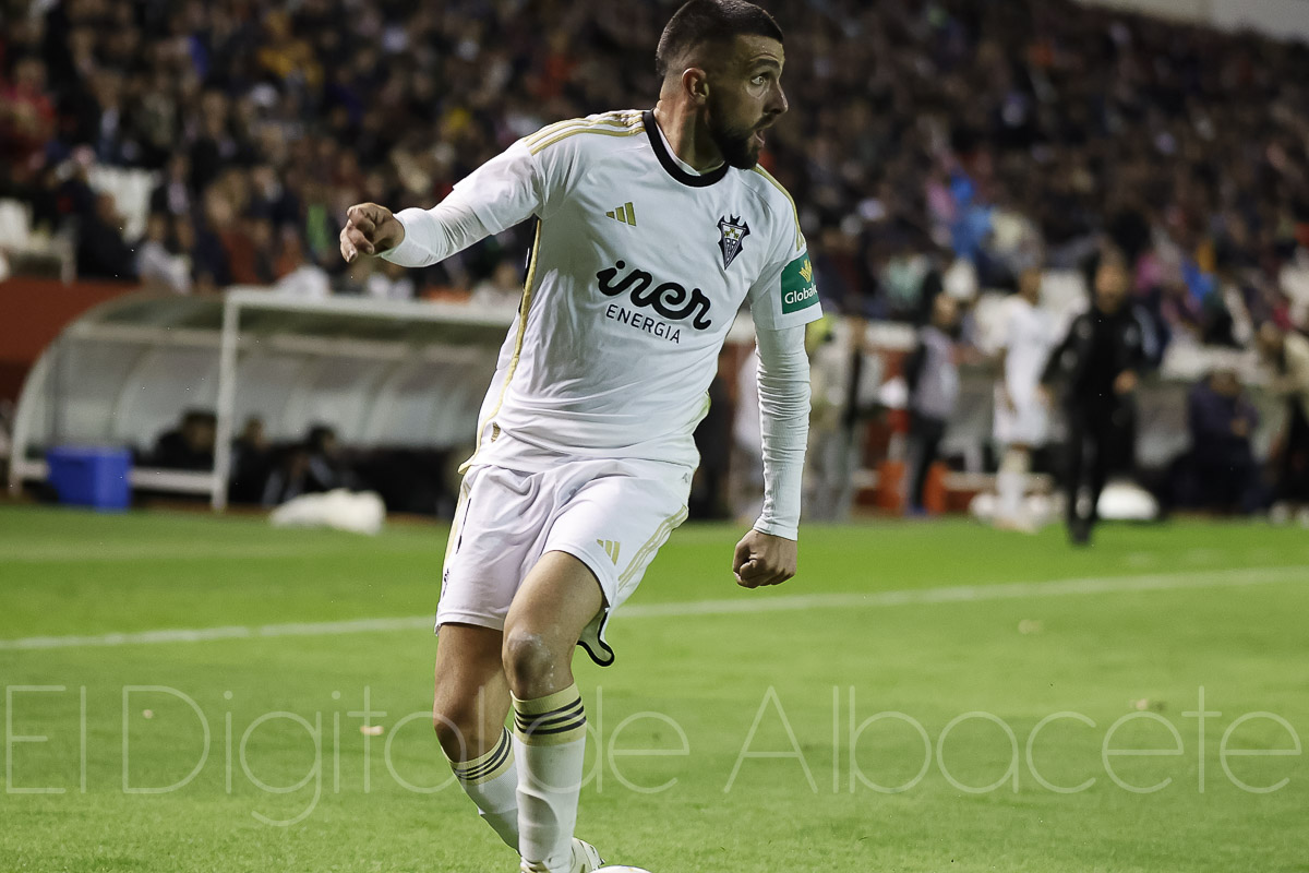 Sporting Gijón vs Albacete Balompié: Marcador en vivo, Retransmisión y  enfrentamientos directos 3/1/2024. Previsualizar partido Sporting Gijón vs  Albacete Balompié, equipo, hora de comienzo.