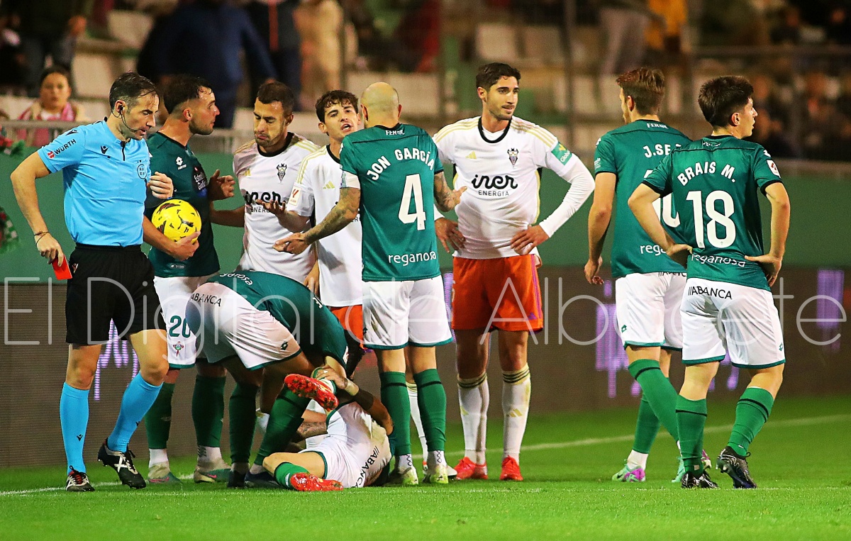 Alineaciones de racing ferrol contra albacete balompié