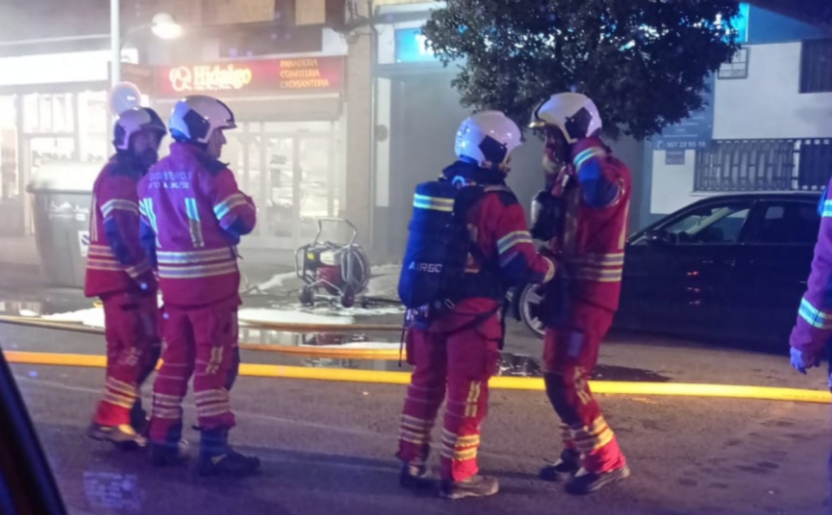 Bomberos de Albacete durante la intervención